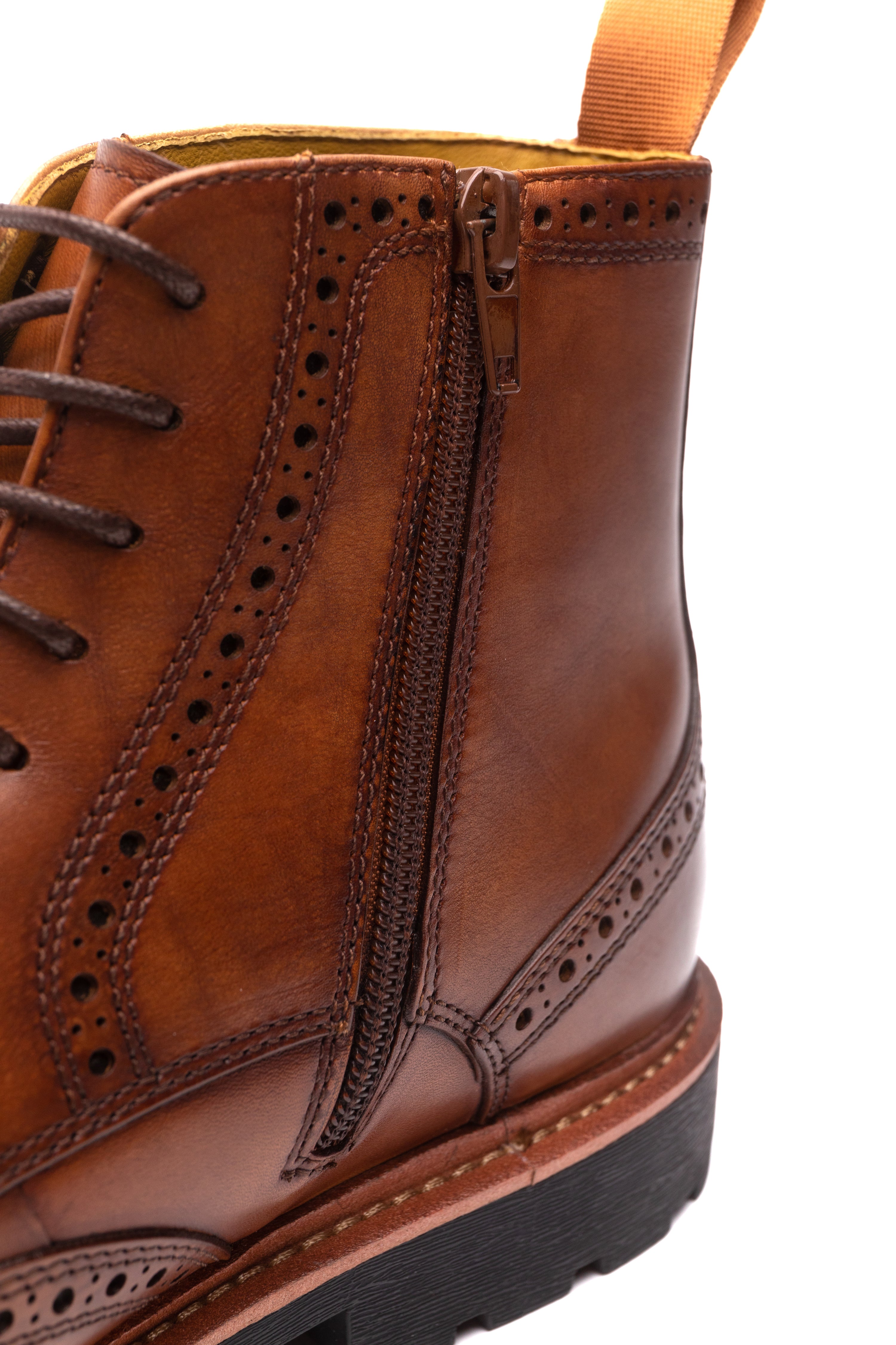 Menʼs franklin park brogue chukka brown sale